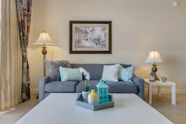 1402 Lakefront Resort Condo Near Disney Universal