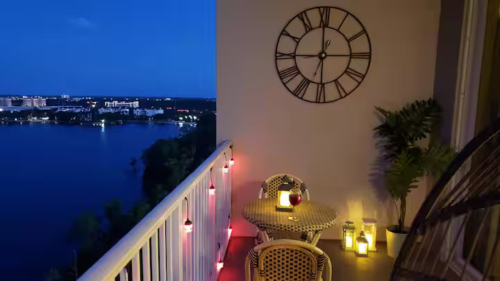 1402 Lakefront Resort Condo Near Disney Universal