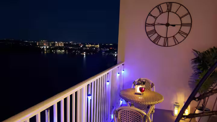 1402 Lakefront Resort Condo Near Disney Universal