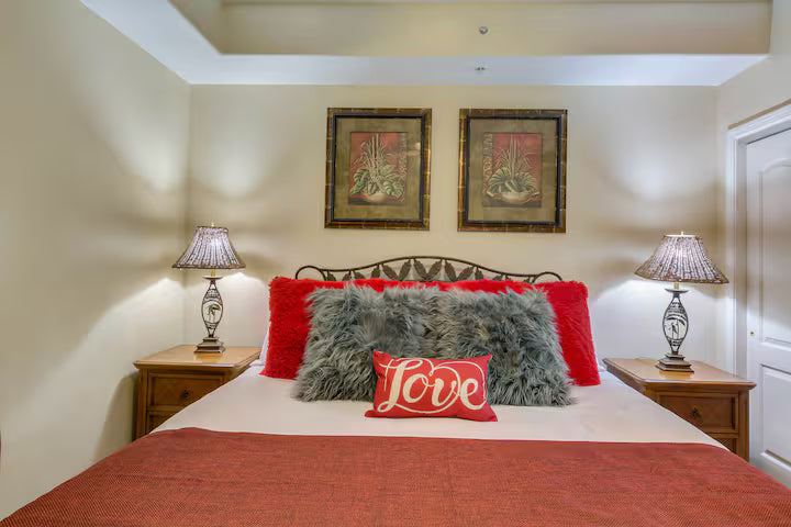 1402 Lakefront Resort Condo Near Disney Universal