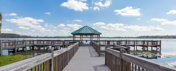 1402 Lakefront Resort Condo Near Disney Universal