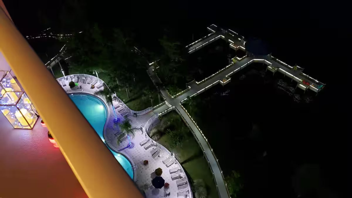 1402 Lakefront Resort Condo Near Disney Universal